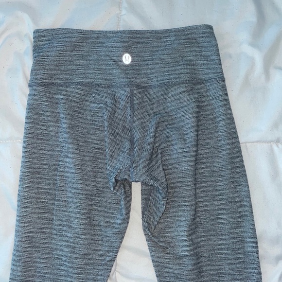 Lululemon capris - Picture 1 of 3